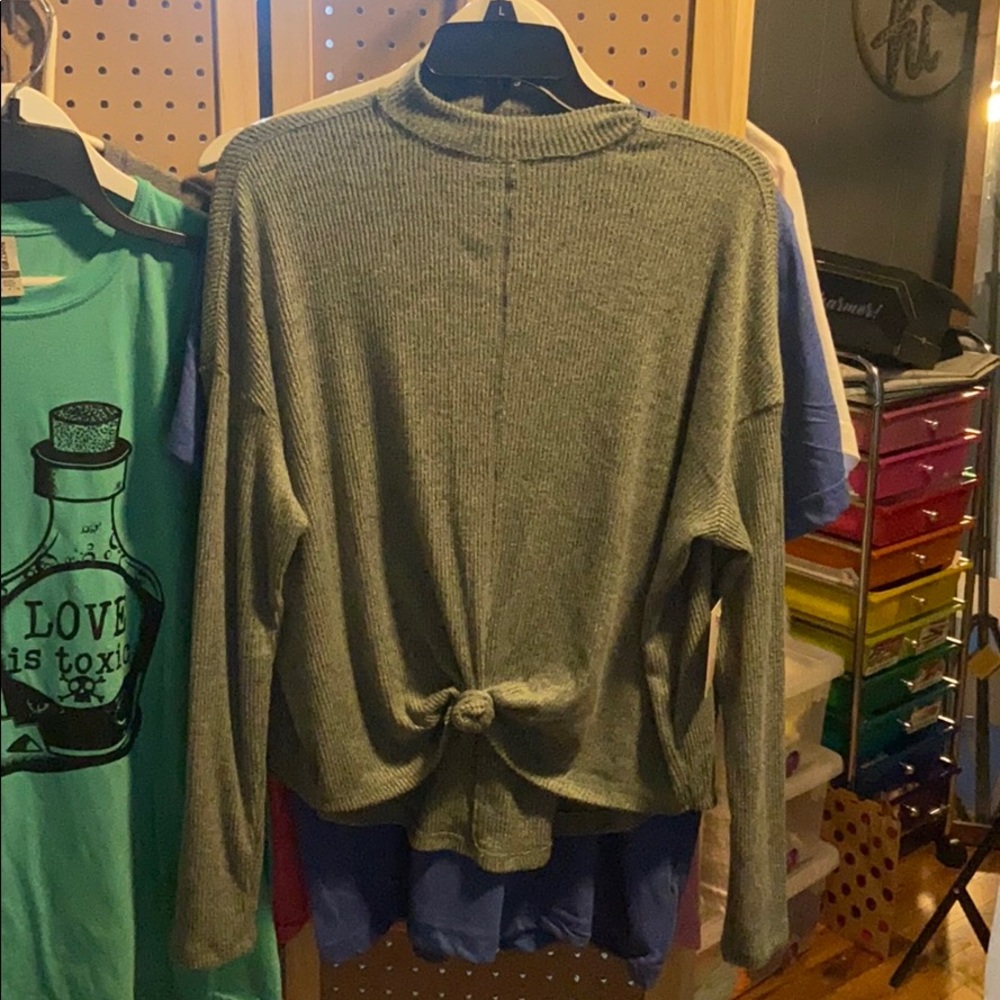 Cute green long sleeve cozy top. New with tags